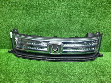 РЕШЕТКА РАДИАТОРА НА HONDA FREED SPIKE GP3
