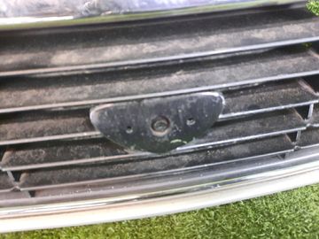 РЕШЕТКА РАДИАТОРА НА NISSAN BLUEBIRD QU14