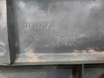 РЕШЕТКА РАДИАТОРА НА TOYOTA HIACE LH178V