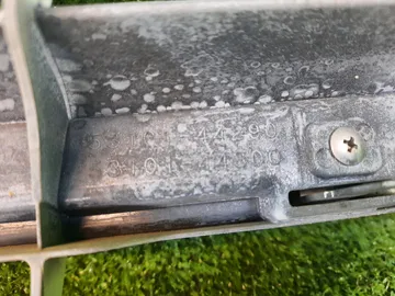 РЕШЕТКА РАДИАТОРА НА TOYOTA ISIS ZGM10G