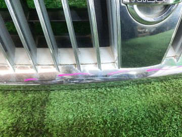 РЕШЕТКА РАДИАТОРА НА NISSAN BLUEBIRD SYLPHY G10