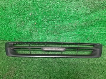 РЕШЕТКА РАДИАТОРА НА TOYOTA CALDINA ST190G