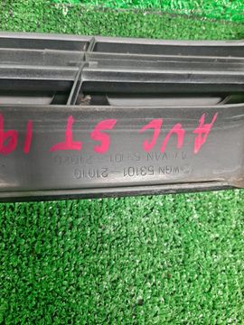 РЕШЕТКА РАДИАТОРА НА TOYOTA CALDINA ST190G