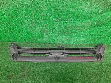 РЕШЕТКА РАДИАТОРА НА TOYOTA CALDINA ST190G