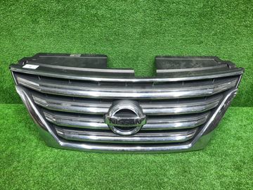 РЕШЕТКА РАДИАТОРА НА NISSAN SERENA C26