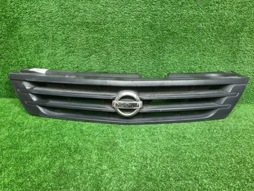 РЕШЕТКА РАДИАТОРА НА NISSAN AD Y11