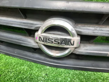 РЕШЕТКА РАДИАТОРА НА NISSAN AD Y11