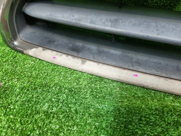 РЕШЕТКА РАДИАТОРА НА SUBARU LEGACY BG5