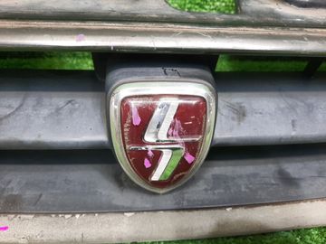 РЕШЕТКА РАДИАТОРА НА SUBARU LEGACY BG5