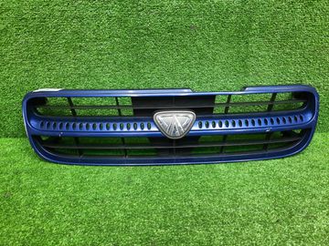 РЕШЕТКА РАДИАТОРА НА NISSAN AVENIR W11