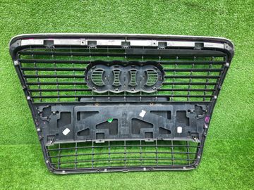 РЕШЕТКА РАДИАТОРА НА AUDI A6 4F2