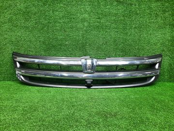 РЕШЕТКА РАДИАТОРА НА TOYOTA ISIS ZGM10G