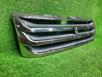 РЕШЕТКА РАДИАТОРА НА MITSUBISHI PAJERO IO H76W