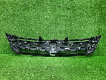 РЕШЕТКА РАДИАТОРА НА TOYOTA ISIS ZGM10G