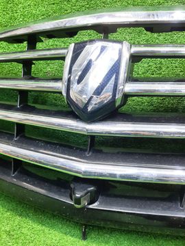 РЕШЕТКА РАДИАТОРА НА TOYOTA ALPHARD ANH10W