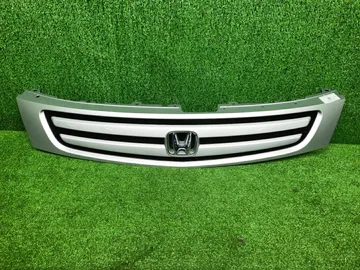РЕШЕТКА РАДИАТОРА НА HONDA STREAM RN1
