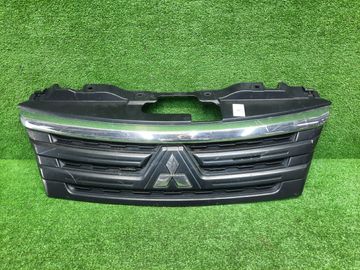 РЕШЕТКА РАДИАТОРА НА MITSUBISHI DELICA D3 BM20