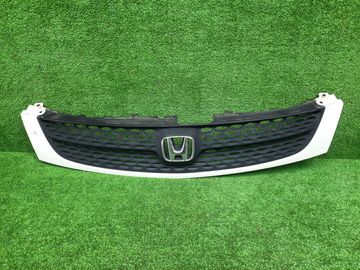 РЕШЕТКА РАДИАТОРА НА HONDA STREAM RN1