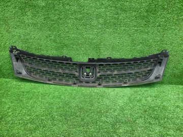 РЕШЕТКА РАДИАТОРА НА HONDA STREAM RN1