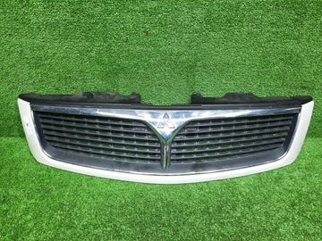 РЕШЕТКА РАДИАТОРА НА MITSUBISHI CHARIOT GRANDIS N84W