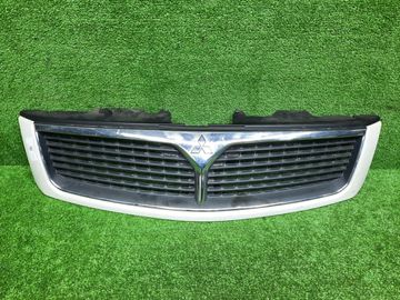 РЕШЕТКА РАДИАТОРА НА MITSUBISHI CHARIOT GRANDIS N84W