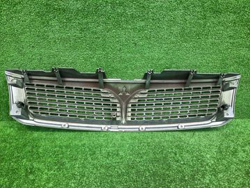 РЕШЕТКА РАДИАТОРА НА MITSUBISHI CHARIOT GRANDIS N84W