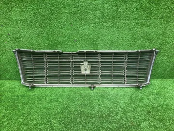 РЕШЕТКА РАДИАТОРА НА TOYOTA CROWN JZS151