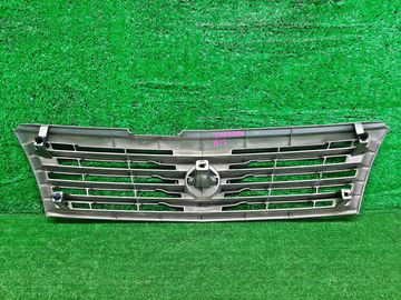 РЕШЕТКА РАДИАТОРА НА NISSAN LIBERTY M12