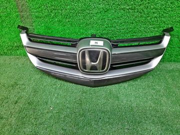 РЕШЕТКА РАДИАТОРА НА HONDA LEGEND KB1