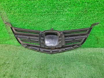 РЕШЕТКА РАДИАТОРА НА HONDA LEGEND KB1
