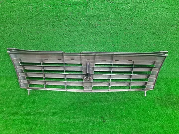 РЕШЕТКА РАДИАТОРА НА NISSAN GLORIA MY34