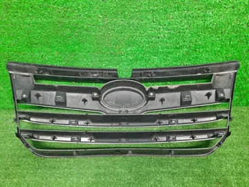 РЕШЕТКА РАДИАТОРА НА SUBARU DEX M401F