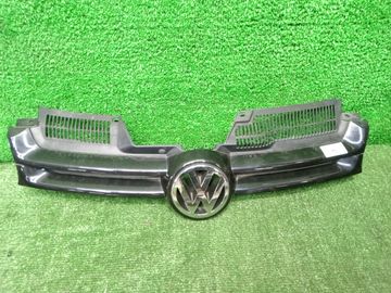 РЕШЕТКА РАДИАТОРА  1K0853655A НА VOLKSWAGEN GOLF 1K1