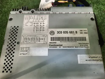 МАГНИТОФОН НА VOLKSWAGEN