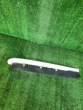 ПЛАНКА ПОД ФАРЫ НА ISUZU ELF NKR81