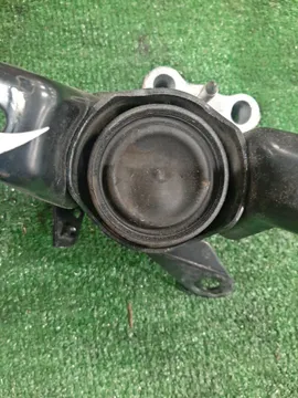 ПОДУШКА ДВС НА TOYOTA COROLLA  AXIO ZRE142 2ZR-FE