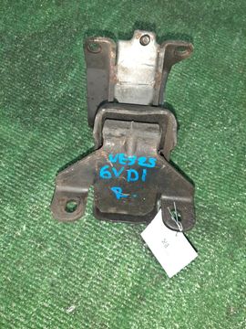 ПОДУШКА ДВС НА ISUZU WIZARD UES25 6VD1