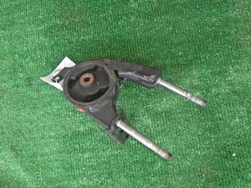 ПОДУШКА ДВС НА TOYOTA PORTE NNP11 1NZ-FE