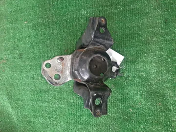 ПОДУШКА ДВС НА TOYOTA PORTE NNP11 1NZ-FE