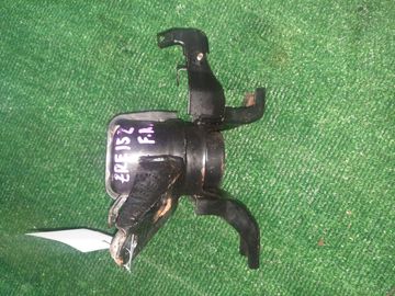 ПОДУШКА ДВС НА TOYOTA AURIS ZRE152 2ZR-FAE