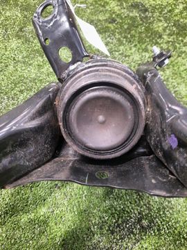 ПОДУШКА ДВС НА TOYOTA COROLLA ZWE211 2ZR-FXE