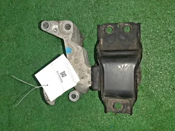 ПОДУШКА ДВС НА NISSAN SERENA NC25 MR20DE