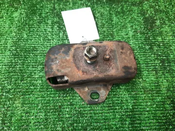 ПОДУШКА ДВС НА TOYOTA DYNA LY212 5L