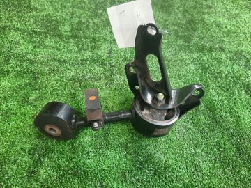ПОДУШКА ДВС НА TOYOTA HARRIER MCU35 1MZ-FE