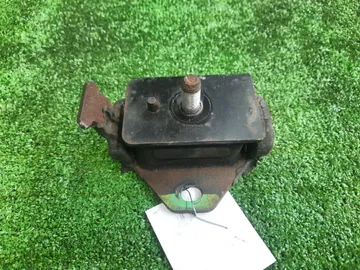 ПОДУШКА ДВС НА TOYOTA TOYOACE YY211 3Y