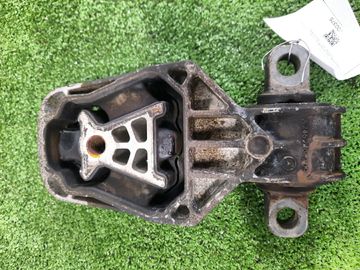 ПОДУШКА ДВС НА MERCEDES-BENZ CLA180 C117 270.910