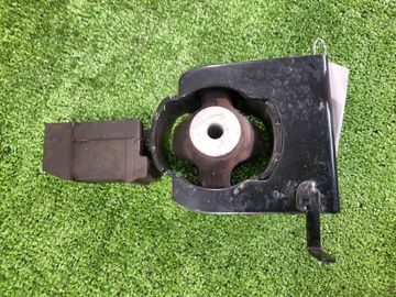 ПОДУШКА ДВС НА TOYOTA FIELDER NZE141 1NZ-FE