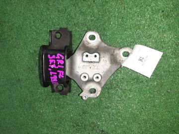 ПОДУШКА ДВС НА HONDA FIT GR1 L13B
