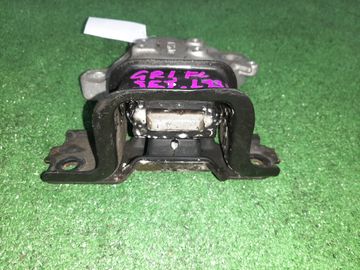 ПОДУШКА ДВС НА HONDA FIT GR1 L13B
