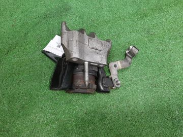 ПОДУШКА ДВС НА TOYOTA AVENSIS AZT250 1AZ-FSE